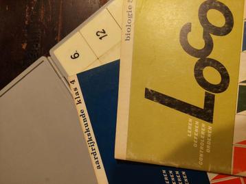 Grote gebruikte locodozen met diverse leerzame boekjes beschikbaar voor biedingen