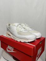 ALS NIEUW! Maat 45 - Nike Air Max 90 Triple White, Kleding | Heren, Schoenen, Verzenden, Wit, Nike, Nike