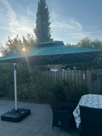 Zweefparasols professioneel Kaki groen met led verlichting beschikbaar voor biedingen