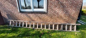 Grote Houten ladder 2x 18 treden, 2x4.75m