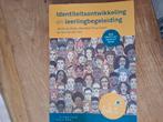 Identiteitsontwikkeling en leerlingbegeleiding, Ophalen of Verzenden, Zo goed als nieuw, Jacob de Wilde; Mariëlle Theunissen; Jos van der Wal
