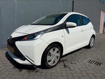 Toyota Aygo 1.0 2017 Nap|1e eig|Navi|Ac|StBek|AchteruitCam.. beschikbaar voor biedingen