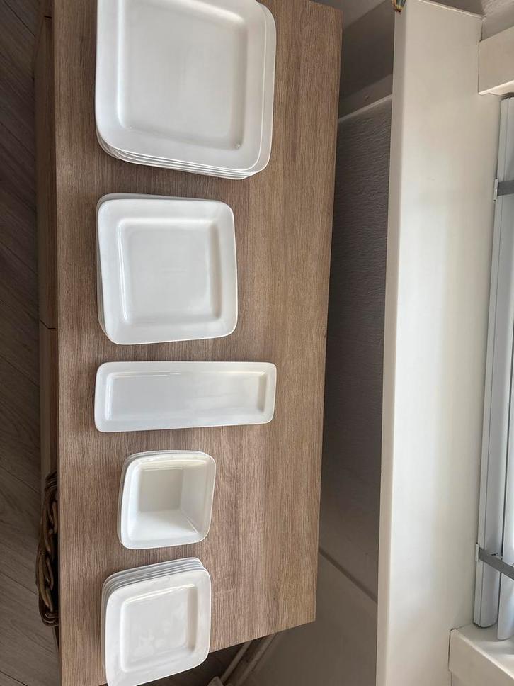 Xenos Servies - Borden en Bakjes, Huis en Inrichting, Keuken | Servies, Gebruikt, Bord(en), Effen, Aardewerk, Ophalen