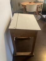 Vintage schoolbureau, Huis en Inrichting, Bureaus, Ophalen, Gebruikt, Bureau