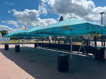 Moet wegHoreca parasols 5,50x5,50 verwarming,stormbestendigg beschikbaar voor biedingen