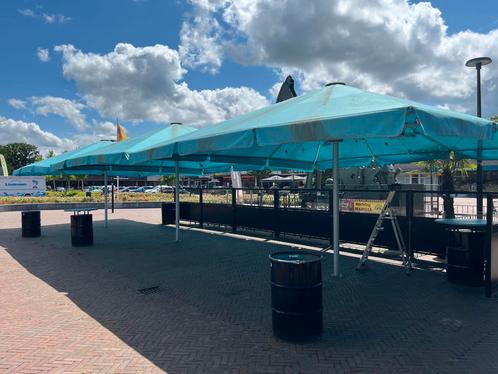 Moet wegHoreca parasols 5,50x5,50 verwarming,stormbestendigg, Tuin en Terras, Parasols, Meer dan 4 meter, Ophalen