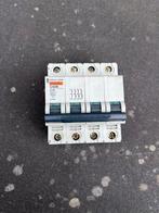 Merlin Gerin C60N C10 Schakelaar, Doe-het-zelf en Verbouw, Ophalen of Verzenden, Gebruikt, Schakelaar