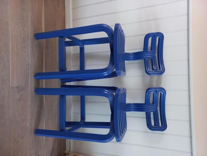 Chubby barstool Dirk Van Der Kooij Blauw, Huis en Inrichting, Barkrukken, Nieuw, 60 tot 90 cm, Kunststof, 2 krukken, Ophalen