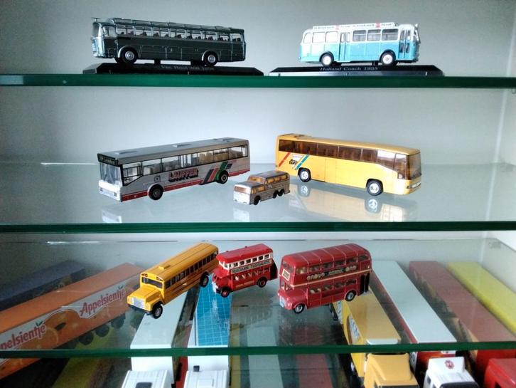 Verzameling bussen, Hobby en Vrije tijd, Modelauto's | Overige schalen, Zo goed als nieuw, Ophalen of Verzenden