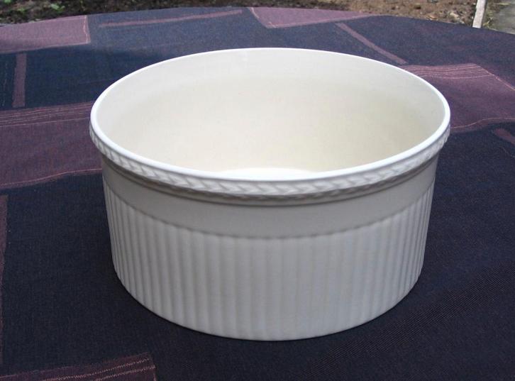 Wedgwood EDME COOKWARE  Soufflé schaal Ø 18 cm als nieuw, Huis en Inrichting, Keuken | Servies, Zo goed als nieuw, Schaal of Schalen