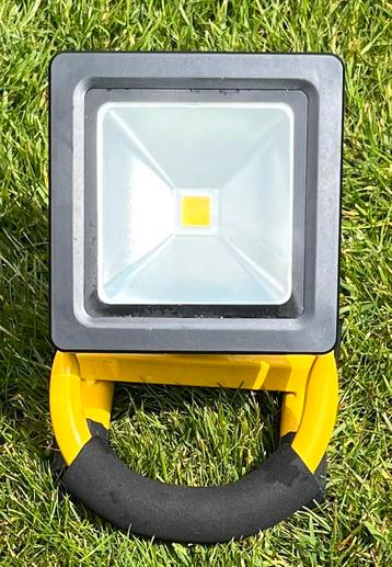 Accubouwlamp beschikbaar voor biedingen