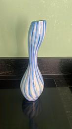 Glazen vaas/ fles blauw groen, Blauw, Ophalen of Verzenden, Minder dan 50 cm, Glas