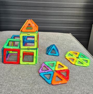 Magneet tegels beschikbaar voor biedingen