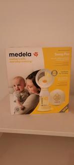 Medela kolf apparaat elektrisch met flesjes, Gebruikt, Ophalen of Verzenden