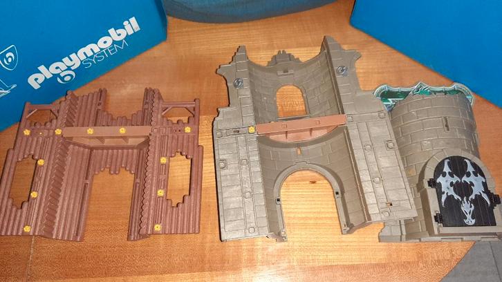 Playmobil onderdelen 4435 vikingen vlag kasteel 4775 koffer, Kinderen en Baby's, Speelgoed | Playmobil, Zo goed als nieuw, Complete set