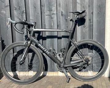 Bmc teammachine SLR01 maat 61 beschikbaar voor biedingen