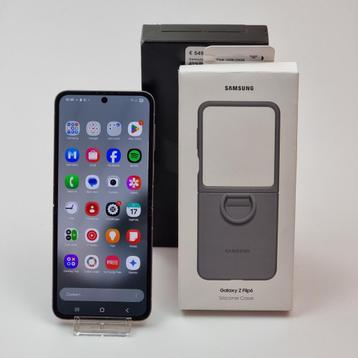 Samsung Galaxy Flip6 12GB/256GB Silver Shadow | Nette staat beschikbaar voor biedingen