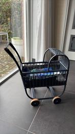 Rieten poppenwagentje, Ophalen