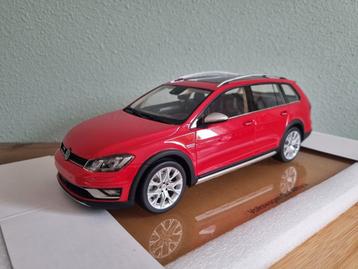 DNA Volkswagen Golf VII Alltrack 1:18 Rood  beschikbaar voor biedingen