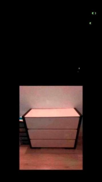 ladekast beschikbaar voor biedingen