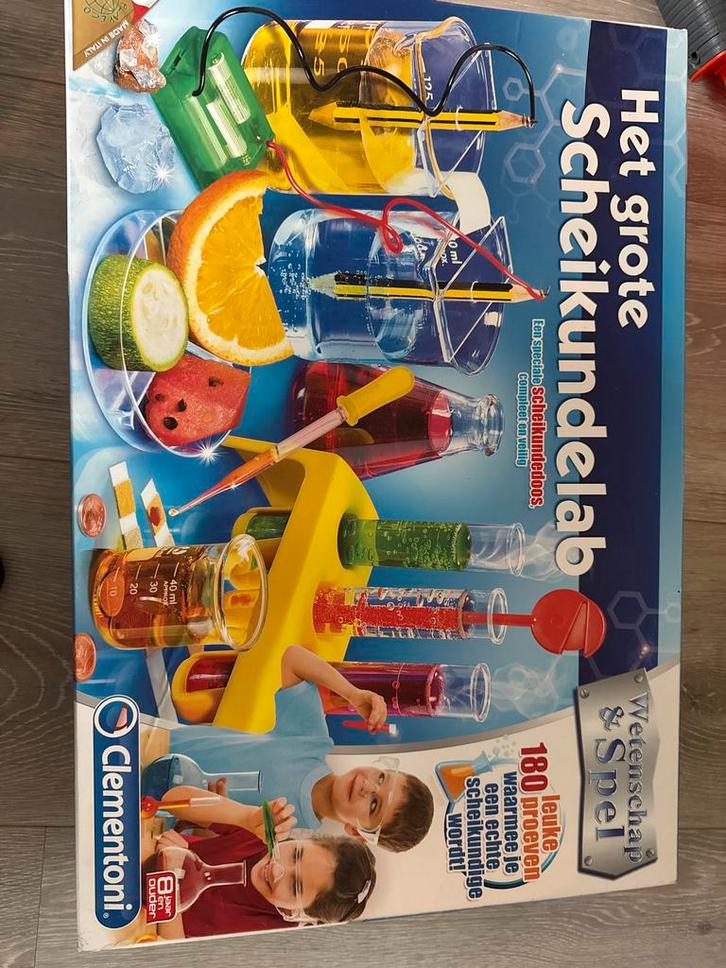 Clementoni Scheikundelab Compleet, Kinderen en Baby's, Speelgoed | Educatief en Creatief, Zo goed als nieuw, Ontdekken, Ophalen of Verzenden