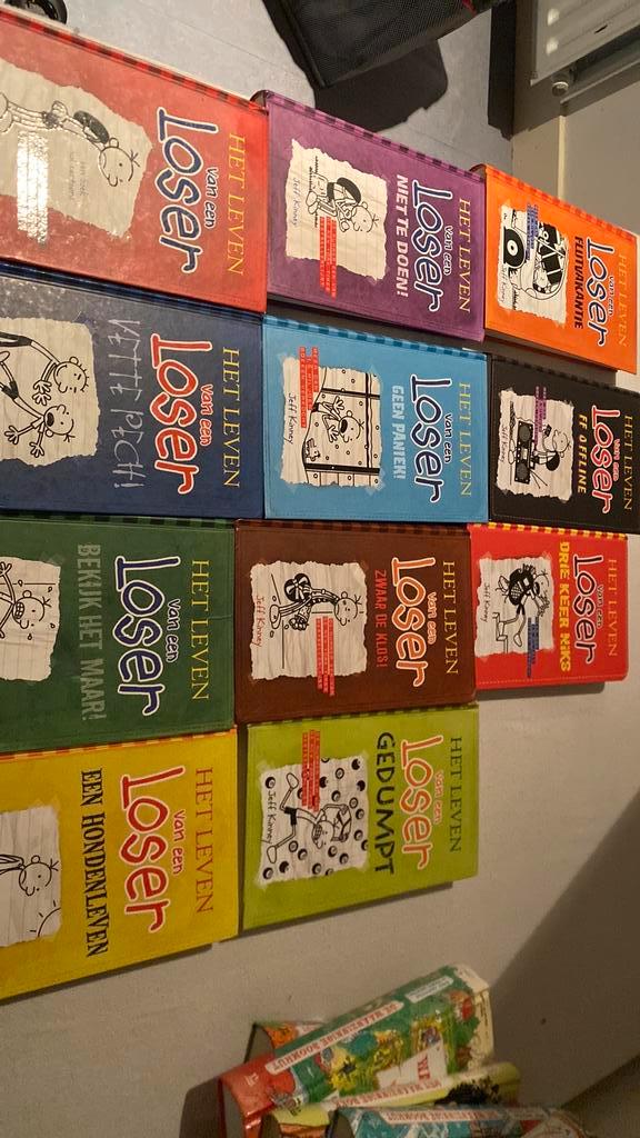 Het leven van een loser. Deel 1 tot en met 11., Boeken, Kinderboeken | Jeugd | 10 tot 12 jaar, Zo goed als nieuw, Ophalen of Verzenden