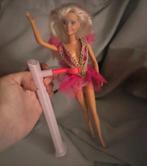 Sindy jaren 90 maakt koprollen, Verzamelen, Ophalen of Verzenden, Zo goed als nieuw, Pop