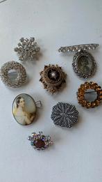9 oude Broches en Hangers , uit mijn ouderlijk huis, Ophalen of Verzenden