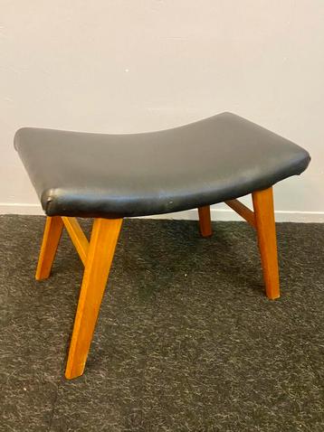 Vintage voetenbankje retro krukje zeart skai jaren 60/70 beschikbaar voor biedingen
