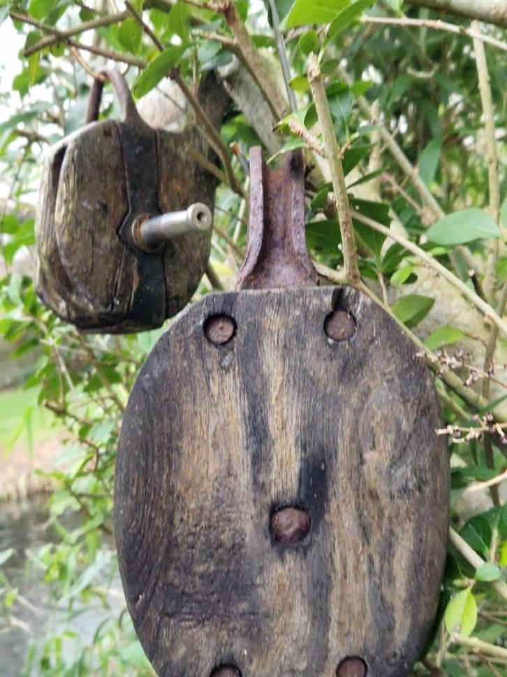 Grote+kleinere vintage houten (19e eeuw) katrollen(brocante), Huis en Inrichting, Woonaccessoires | Wanddecoraties, Gebruikt, Ophalen