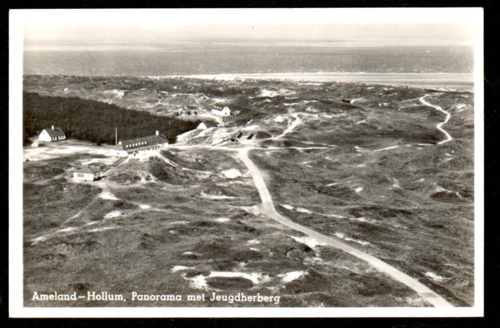 Oude ansicht Ameland Hollum Panorama m Jeugdherberg.Frl.1953, Ophalen of Verzenden, 1940 tot 1960, Gelopen, Friesland