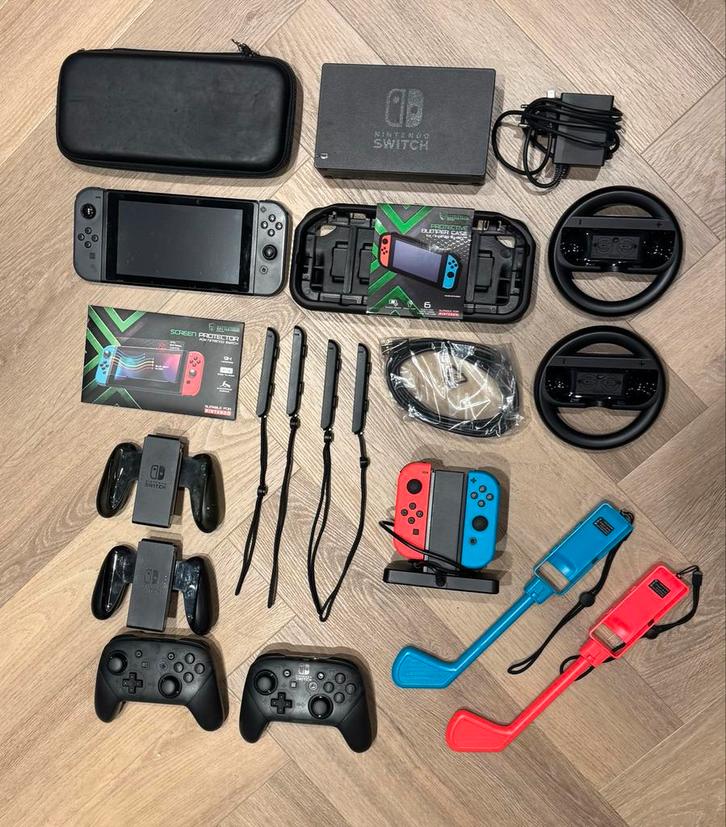 Nintendo Switch Compleet Pakket met Veel Extra's!, Spelcomputers en Games, Spelcomputers | Nintendo Switch, Zo goed als nieuw