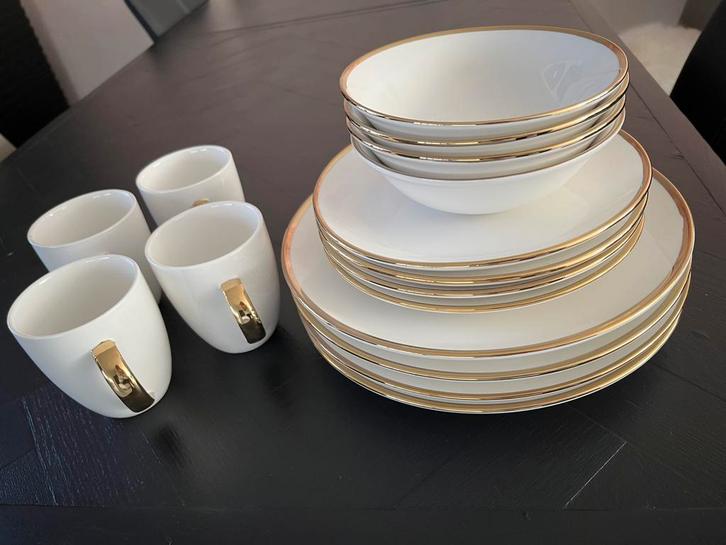 VT wonen Gold Servies 16-delig kerst / pasen / feest, Huis en Inrichting, Keuken | Servies, Nieuw, Compleet servies, Overige stijlen
