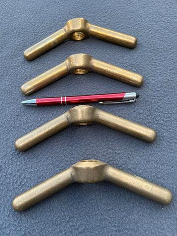 messing patrijspoort onderdelen 4 stuks, korfmoeren, knevels beschikbaar voor biedingen