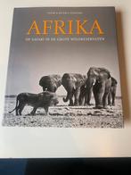 Boek Afrika op safari in de grote wildreservaten, Boeken, Ophalen of Verzenden, Zo goed als nieuw, Natuur algemeen