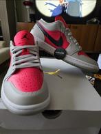 Nike Air Jordan 1 Low lt iron Ore/Black Siren Red maat 40,5, Nieuw, Nike, Sneakers of Gympen, Ophalen