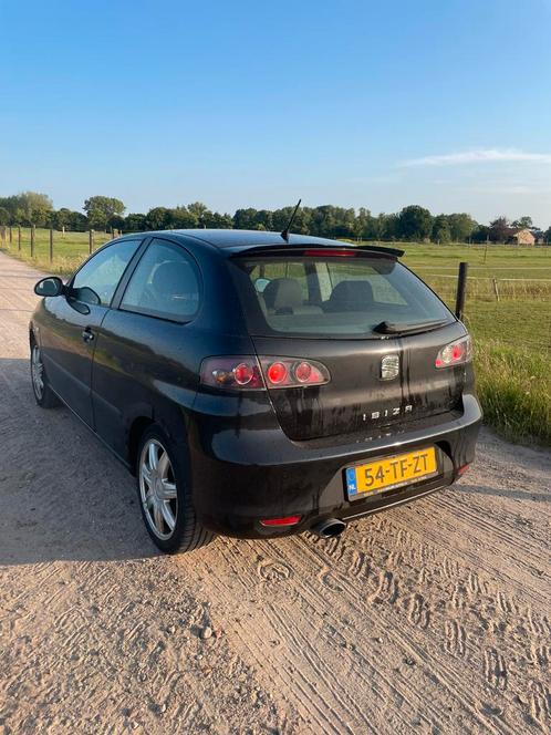 Seat Ibiza 1.4 16V 74KW 2006 Zwart met subwoofer, Auto's, Seat, Particulier, Ibiza, Benzine, D, Hatchback, Handgeschakeld, Origineel Nederlands