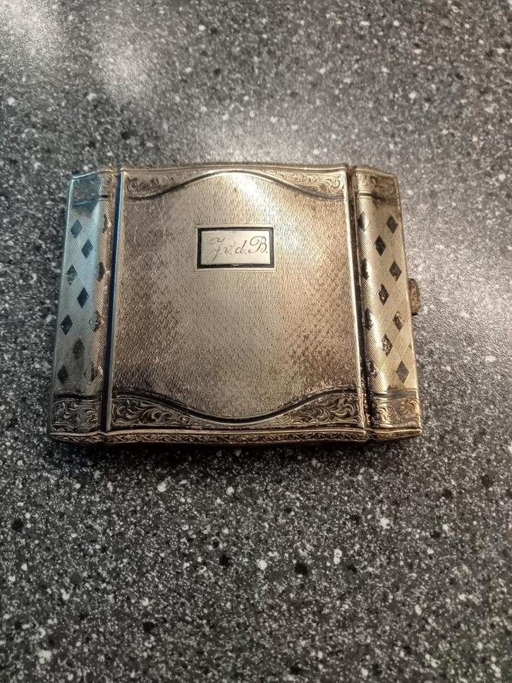 Vintage Sigaretten Houder Verzilverd Art Deco Stijl Zie Foto, Verzamelen, Rookartikelen, Aanstekers en Luciferdoosjes, Gebruikt