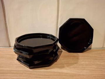 Vintage onderzetters  beschikbaar voor biedingen