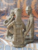 Mooi antiek brons beeldje uit Afrika van mannen met een spel, Antiek en Kunst, Ophalen of Verzenden