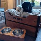 Stoere voerbak voor hond met naam (nieuw), Dieren en Toebehoren, Hondenvoerbakken en Drinkbakken, Ophalen of Verzenden, Nieuw