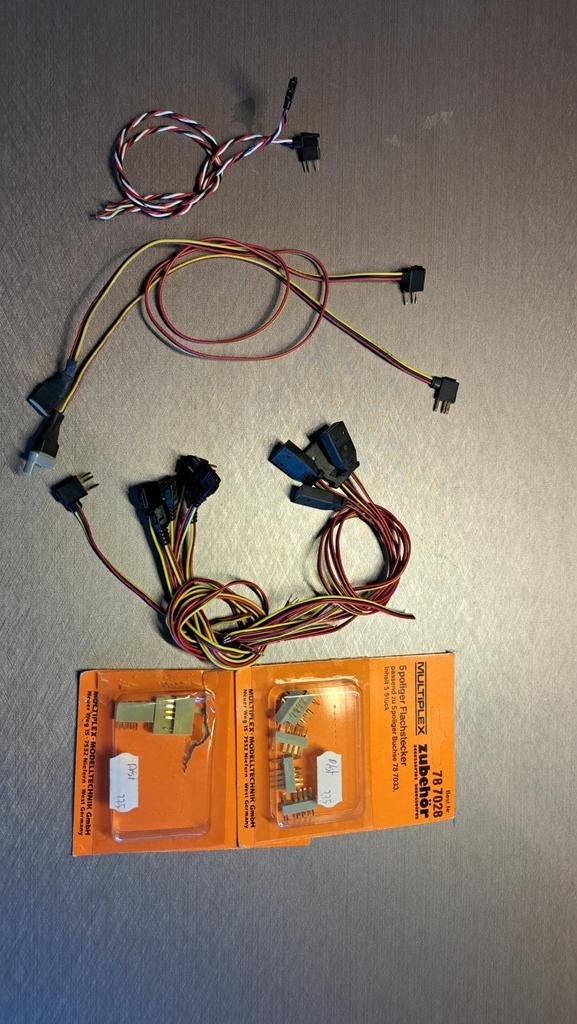 Multiplex diverse aansluit- en verlengsnoertjes, Ophalen of Verzenden