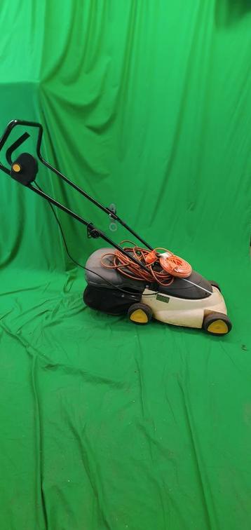 Praxis Elektrische Grasmaaier + Extra Snoer beschikbaar voor biedingen