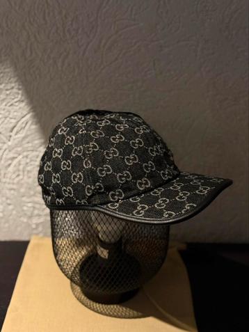 GG Canvas Baseball Cap beschikbaar voor biedingen