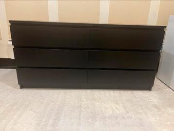 Zwart Malm dressoir met zes laden