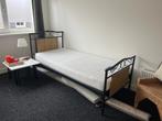 Eenpersoonsbed met frame en matras, Ophalen, Gebruikt, 90 cm, Eenpersoons