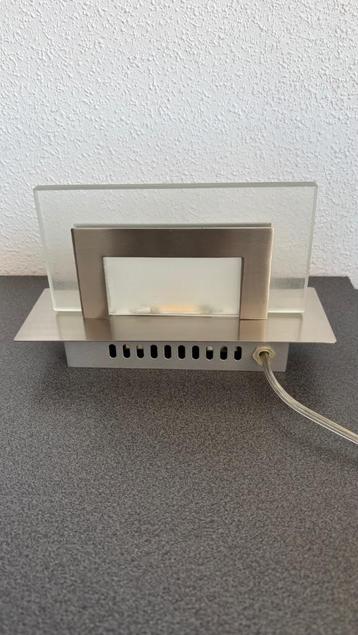 TE KOOP: wandlampje (glas/geborsteld metaal) beschikbaar voor biedingen