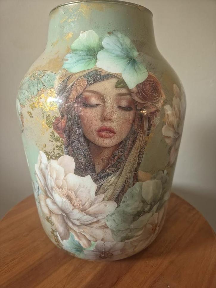 Handgemaakte Glazen Vaas met Bloemen, Huis en Inrichting, Woonaccessoires | Vazen, Nieuw, Overige kleuren, Minder dan 50 cm, Glas