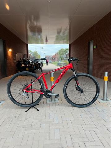 Trek Marlin 5 29” MTB – Gebruikt, Kleine Reparaties Nodig beschikbaar voor biedingen