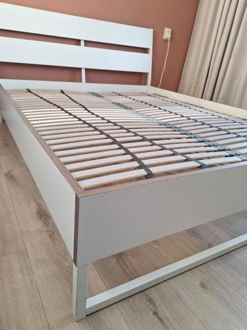 Ikea Bedframe 160x200 + 2 Lattenbodems - afbeelding 4